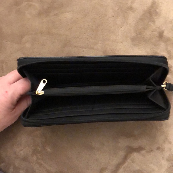 Tommy Hilfiger large zip Wallet - Picture 2 of 3